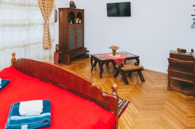 Casa Vinco Vici Hotell Turda Exteriör bild