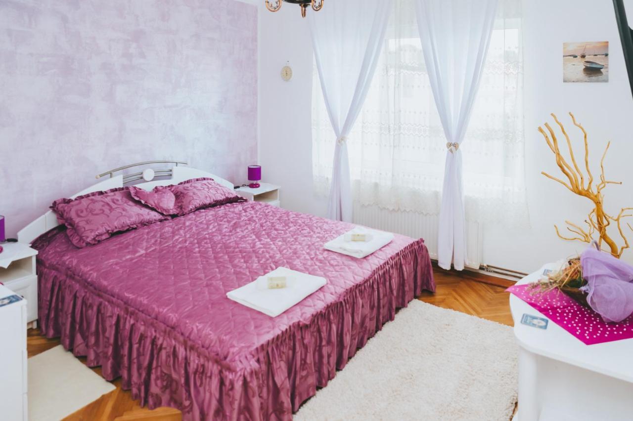 Casa Vinco Vici Hotell Turda Exteriör bild